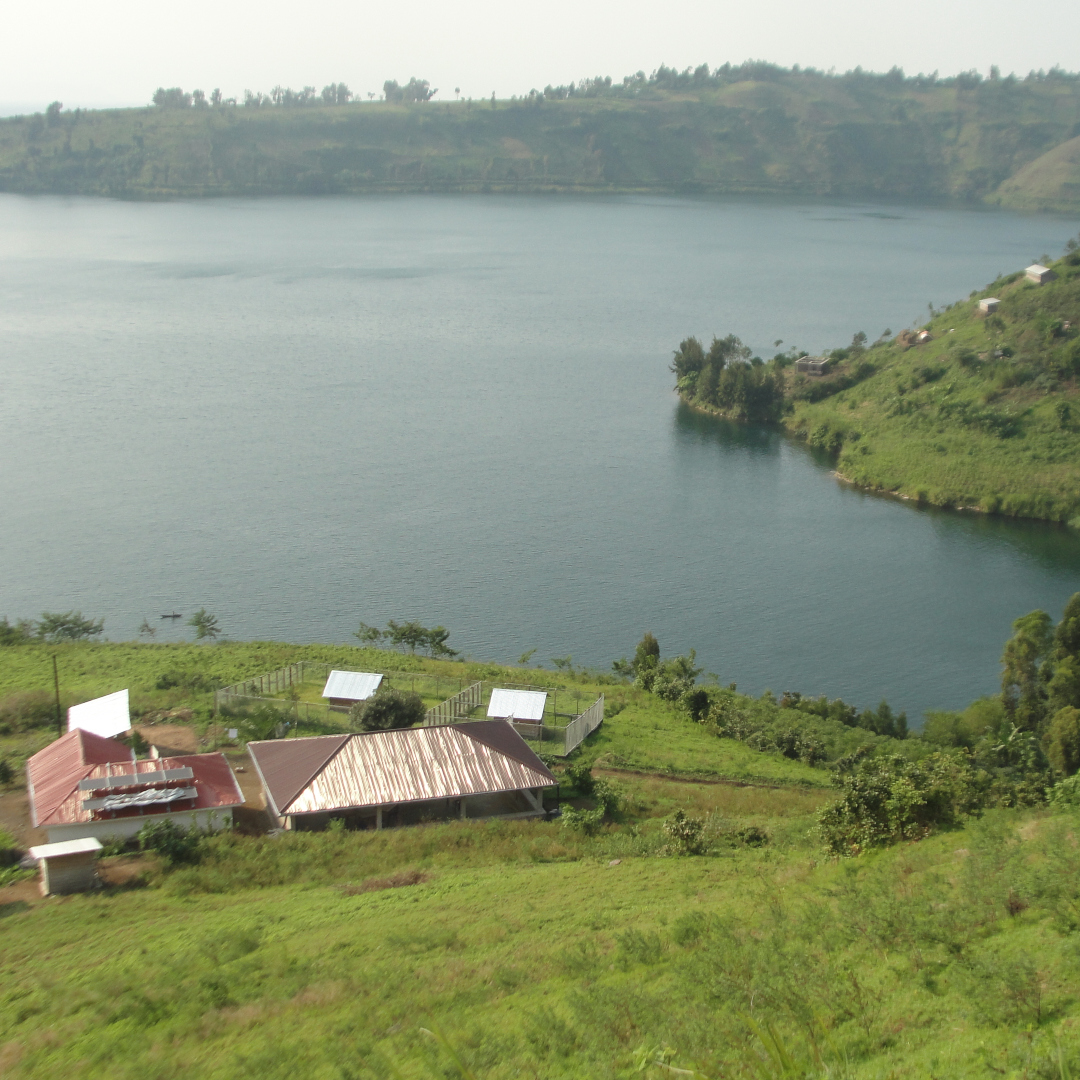 RDCongo Kivu la Ferme Ecole AGro Ecologique FEAGE sur les rives du lac Kivu