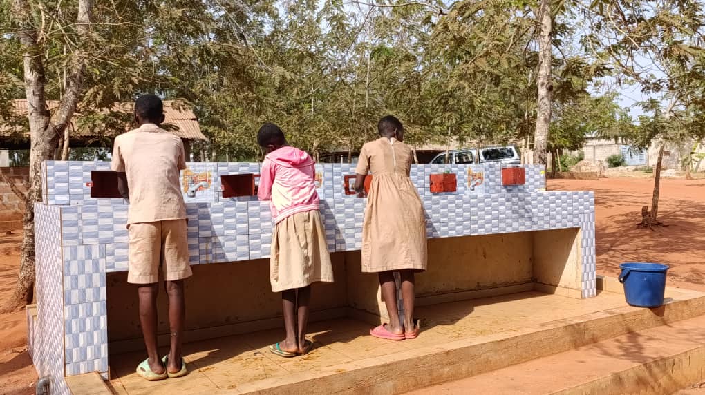Lavabos école de Kétapui